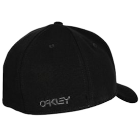 Segunda imagem do produto Boné Oakley 6 Panel Stretch Embossed Preto