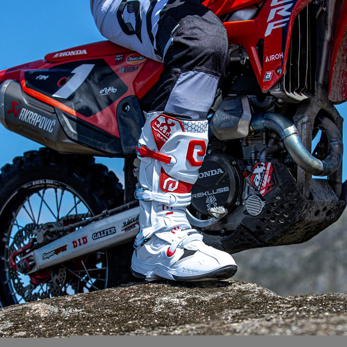 Segunda imagem do produto Bota Eleveit X-Legend Evo 26 Branco Vermelho