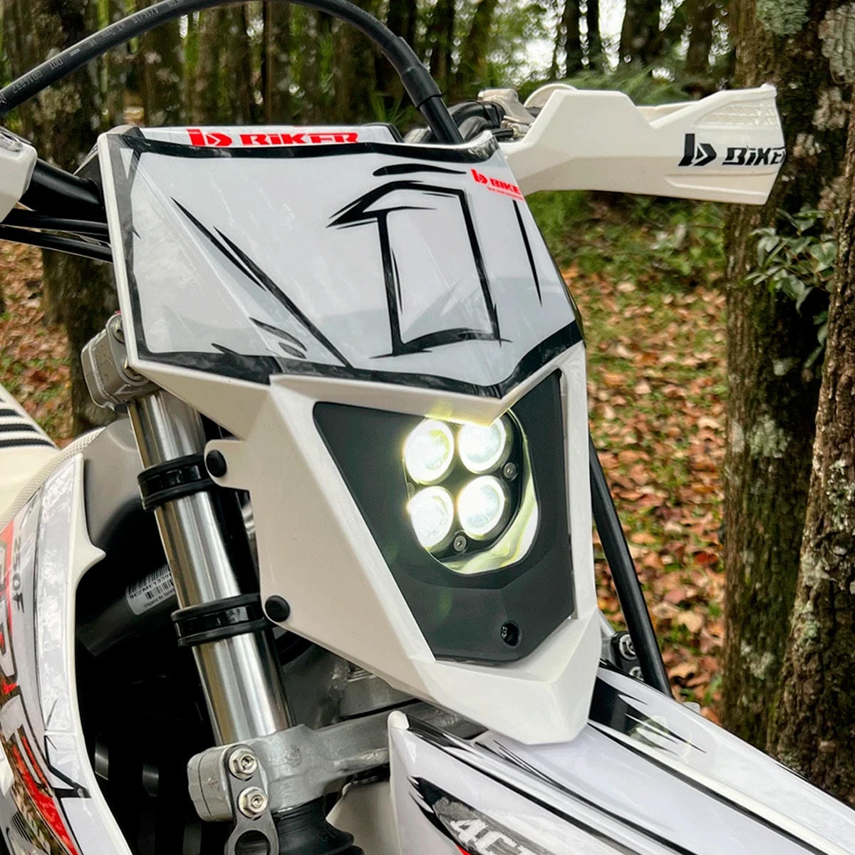 Image em miniatura da foto do produto - ac76e1d4-d779-487f-9e22-3403eb7dcfd7