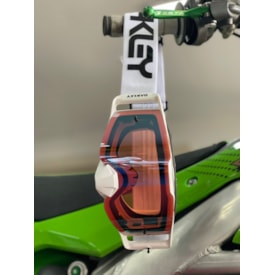 Segunda imagem do produto Óculos Oakley Front Line Factory Branco