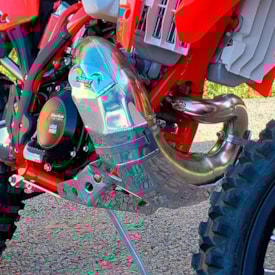 Segunda imagem do produto Protetor de Motor e Escape Beta 2T 250rr 22/23 - 300rr 22/23 Start Racing Prata