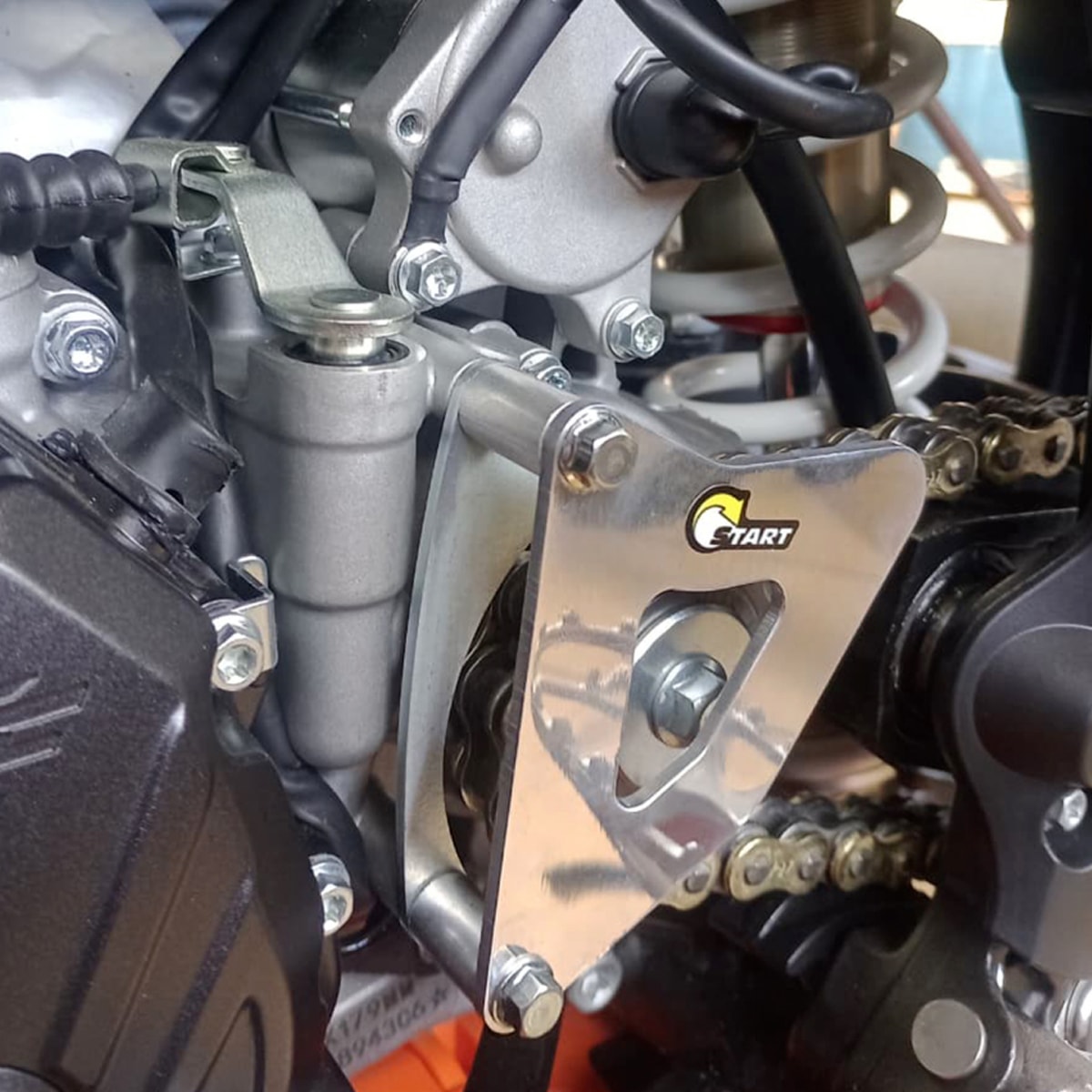 Segunda imagem do produto Protetor de Pinhão Mxf 250rx-i 2026 Start Racing Prata