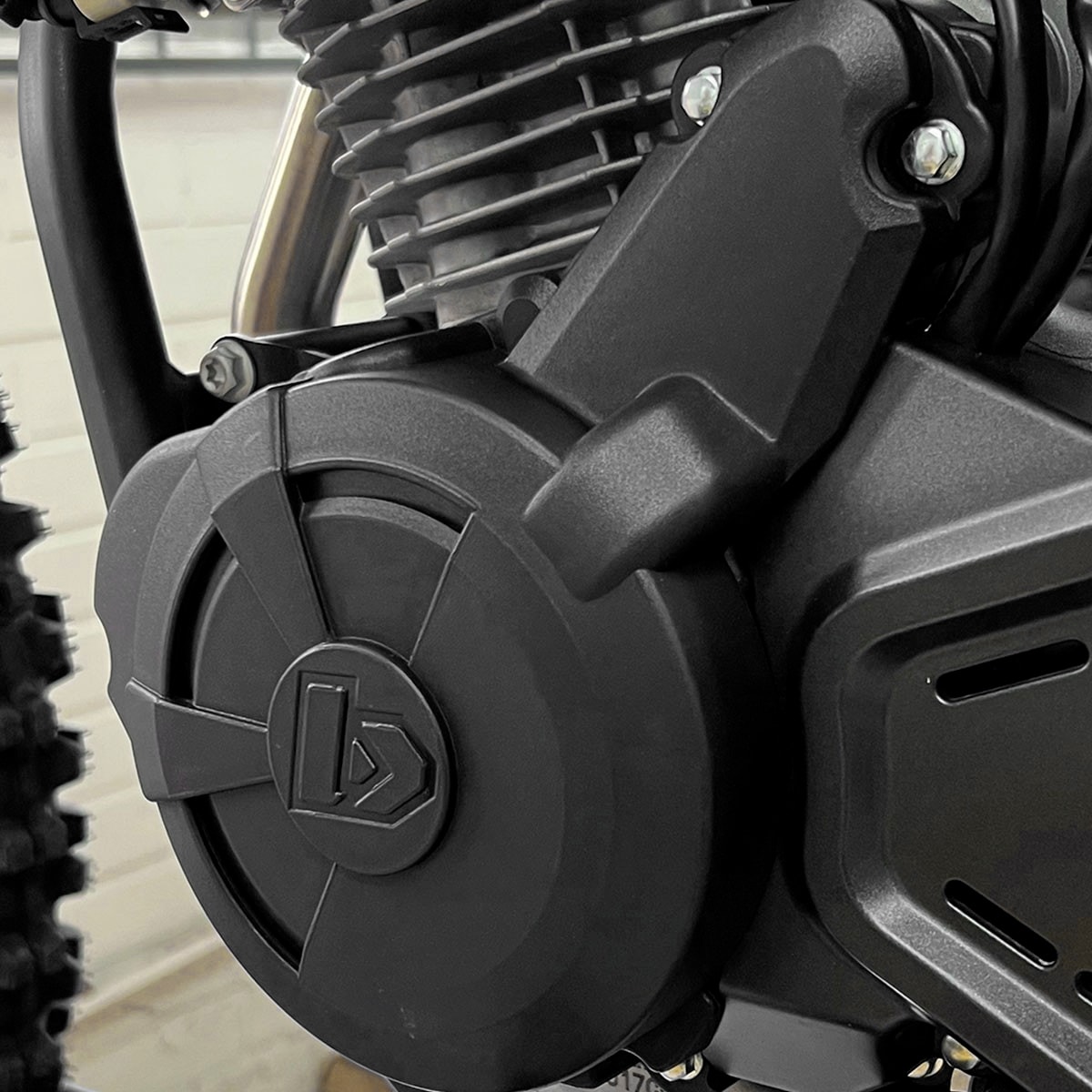 Segunda imagem do produto Protetor Tampas Laterais do Motor Mxf 270Fi 2026 Biker Preto